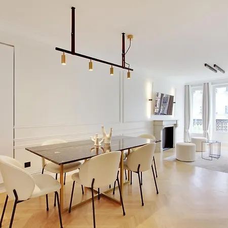 Stunning Apartment With View At The Very Heart Of Paris Exterior photo