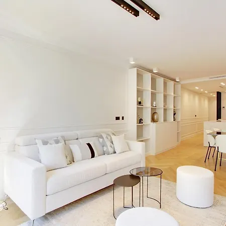Stunning Apartment With View At The Very Heart Of Paris Exterior photo